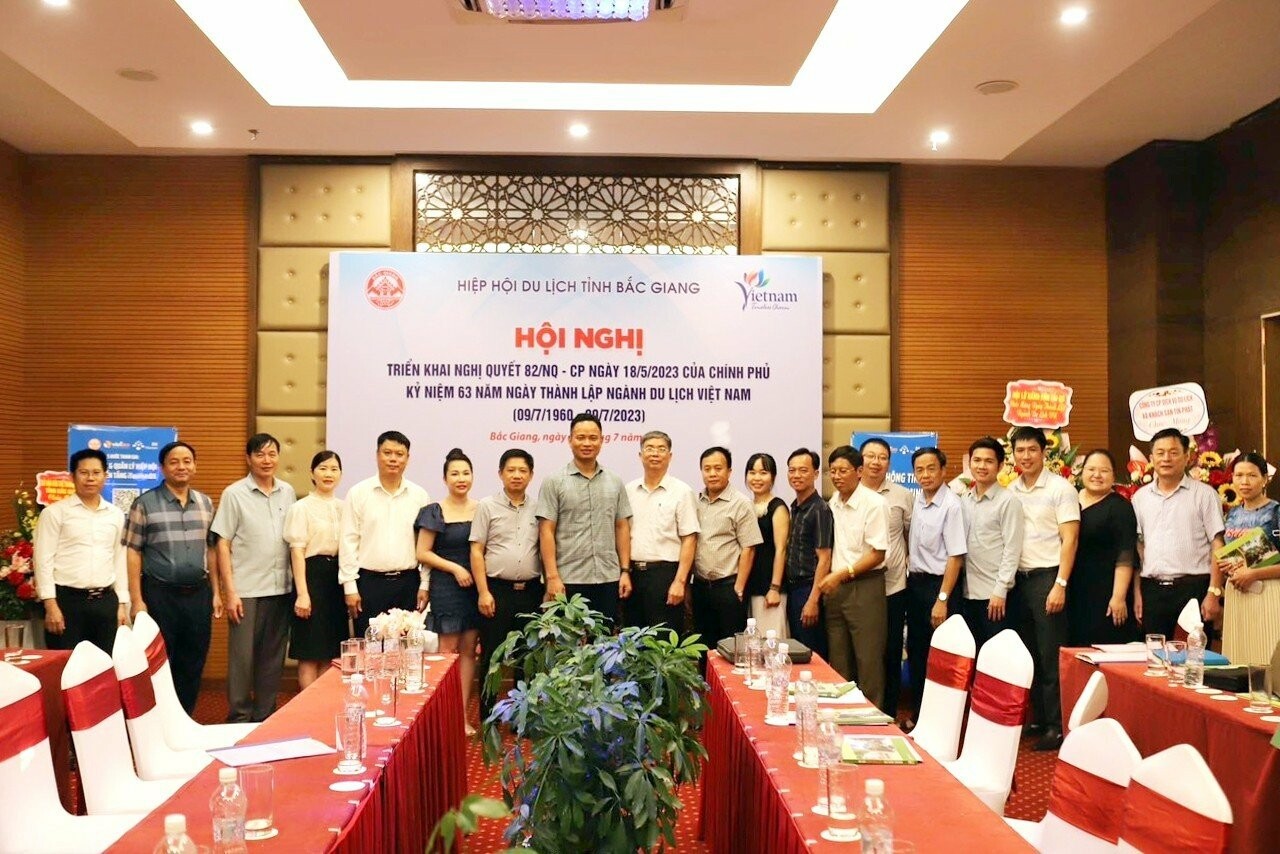 Du Lịch Và Khách Sạn Tín Phát 13