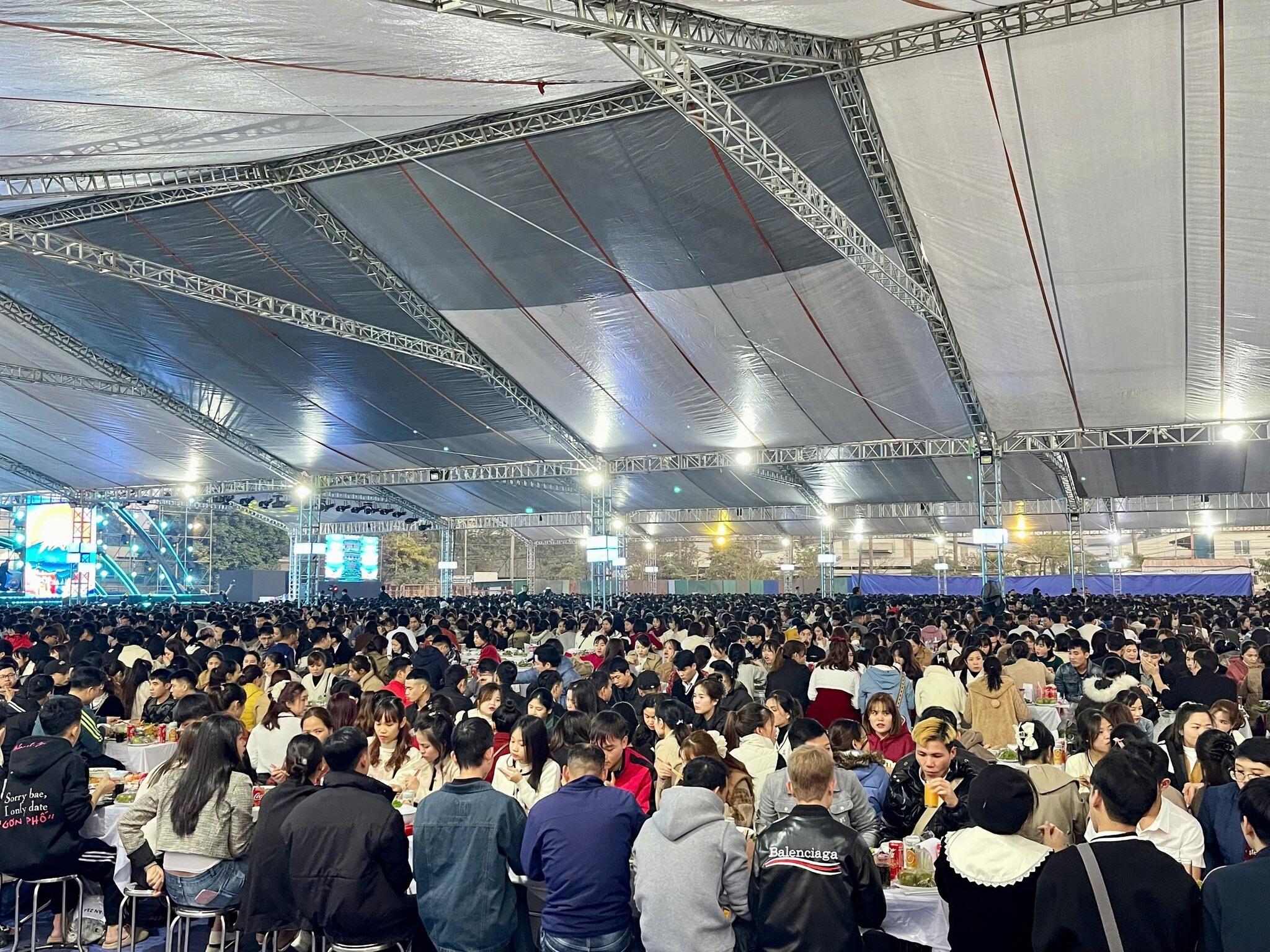 Thương mại và Dịch vụ Thạch Bàn 12