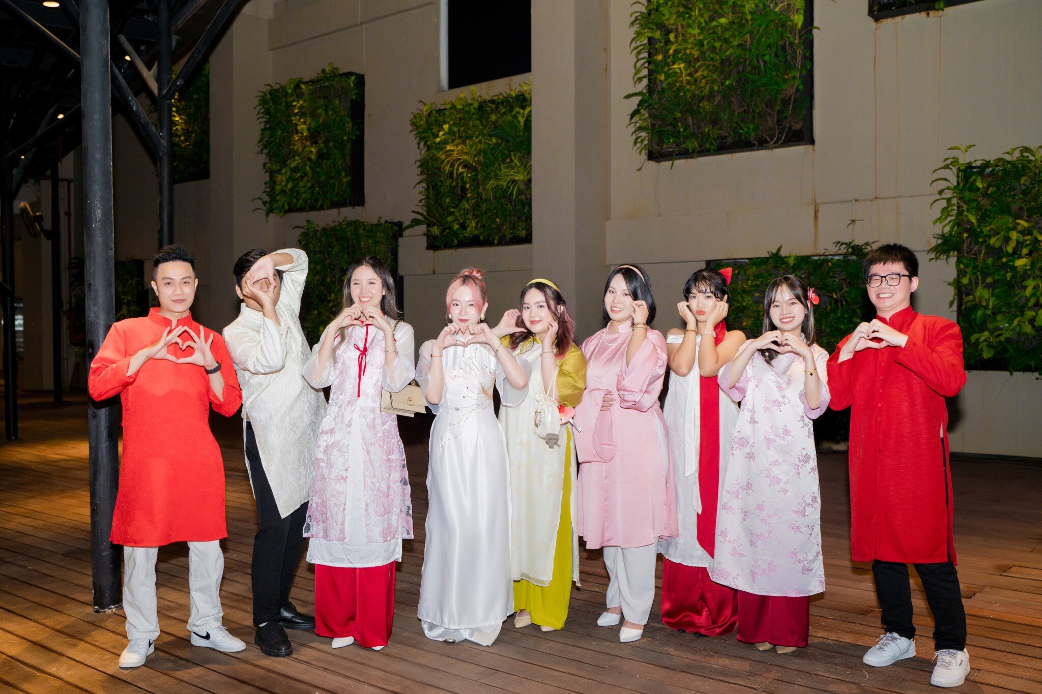 Unistar International 12