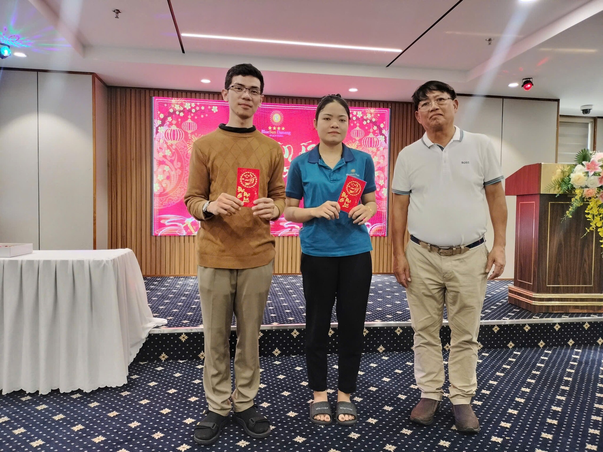 BlueSun Danang Beach Hotel 12