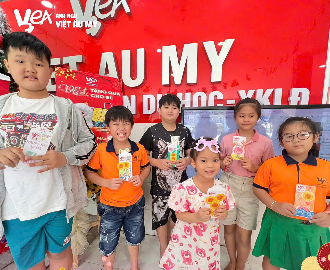 Giáo Dục Quốc Tế Việt Âu Mỹ 11