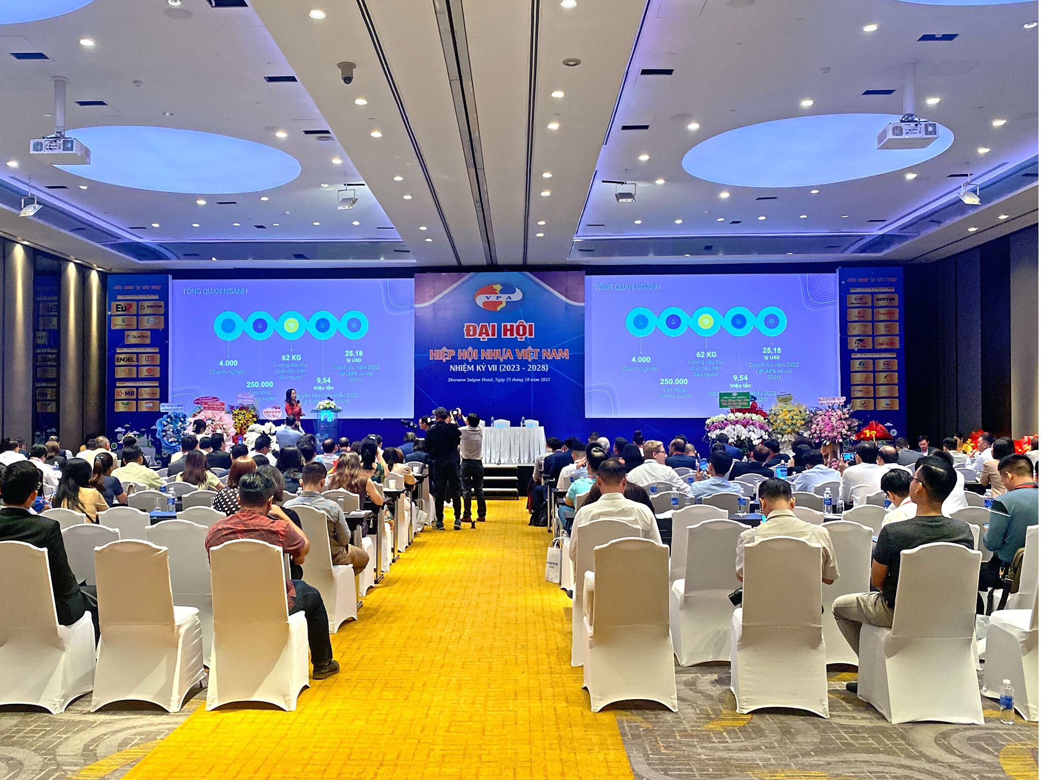 NHỰA RẠNG ĐÔNG HĐ 4