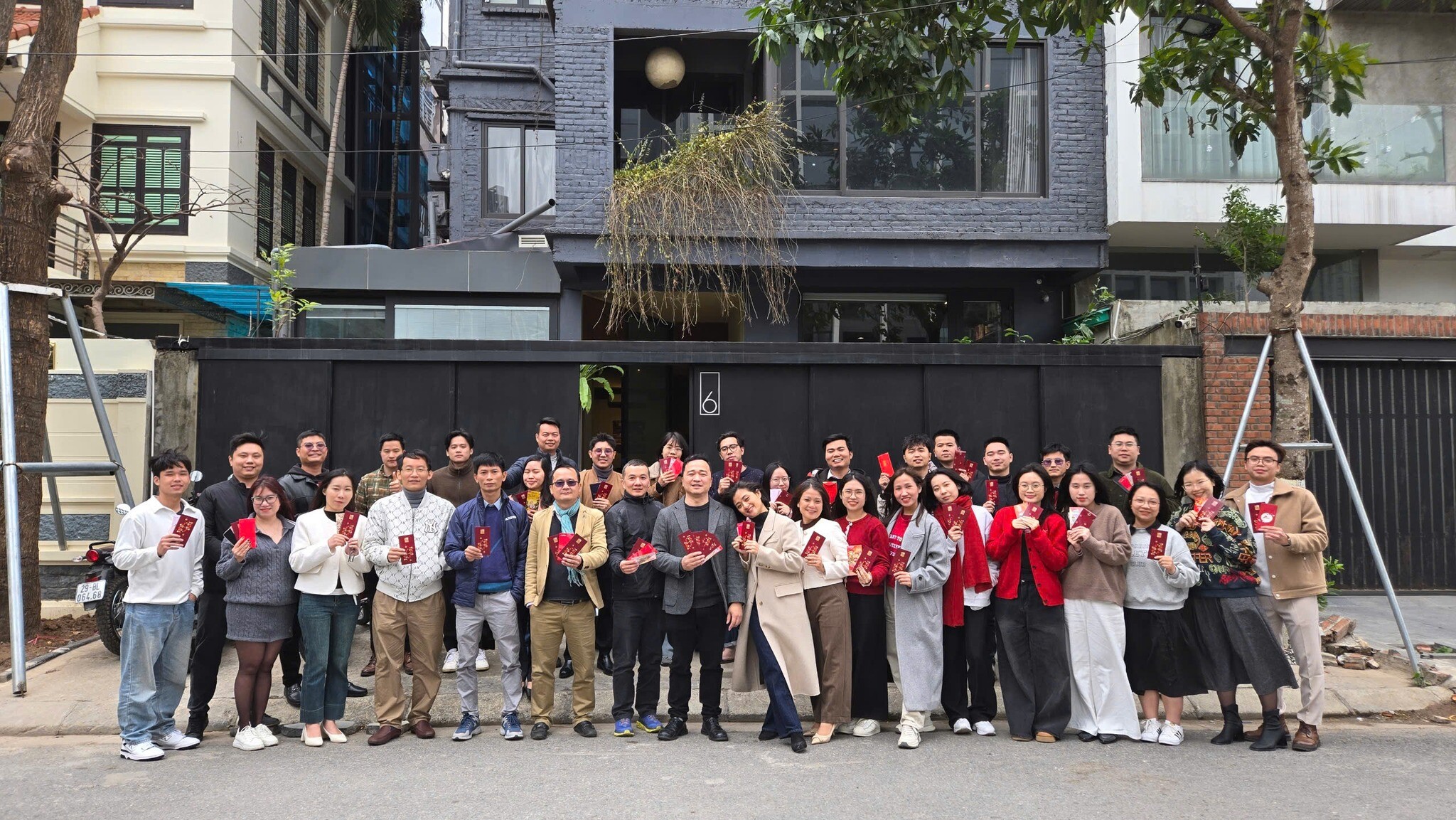 THIẾT KẾ & TRUYỀN THÔNG KIẾN VIỆT 14