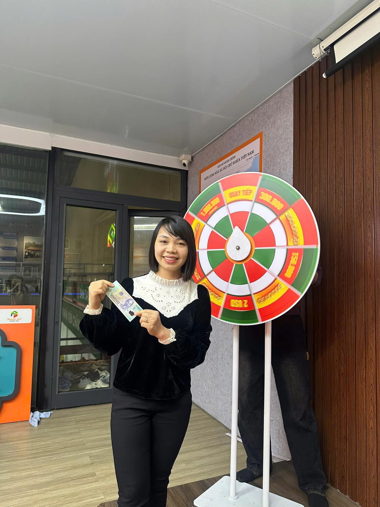 Quảng Cáo Và Nội Thất Phúc An 11