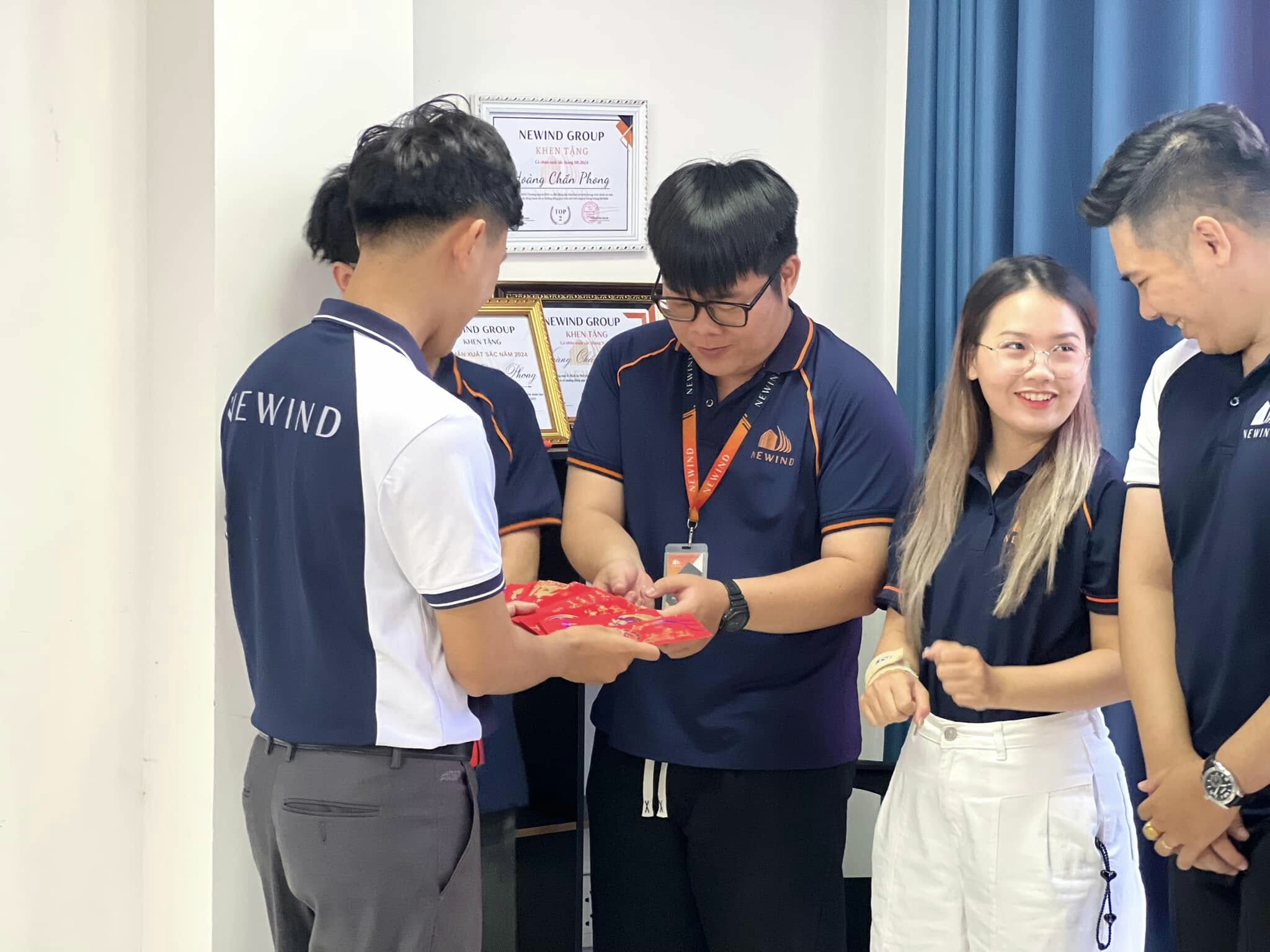 THƯƠNG MẠI VÀ DỊCH VỤ BẤT ĐỘNG SẢN NEWIND 10