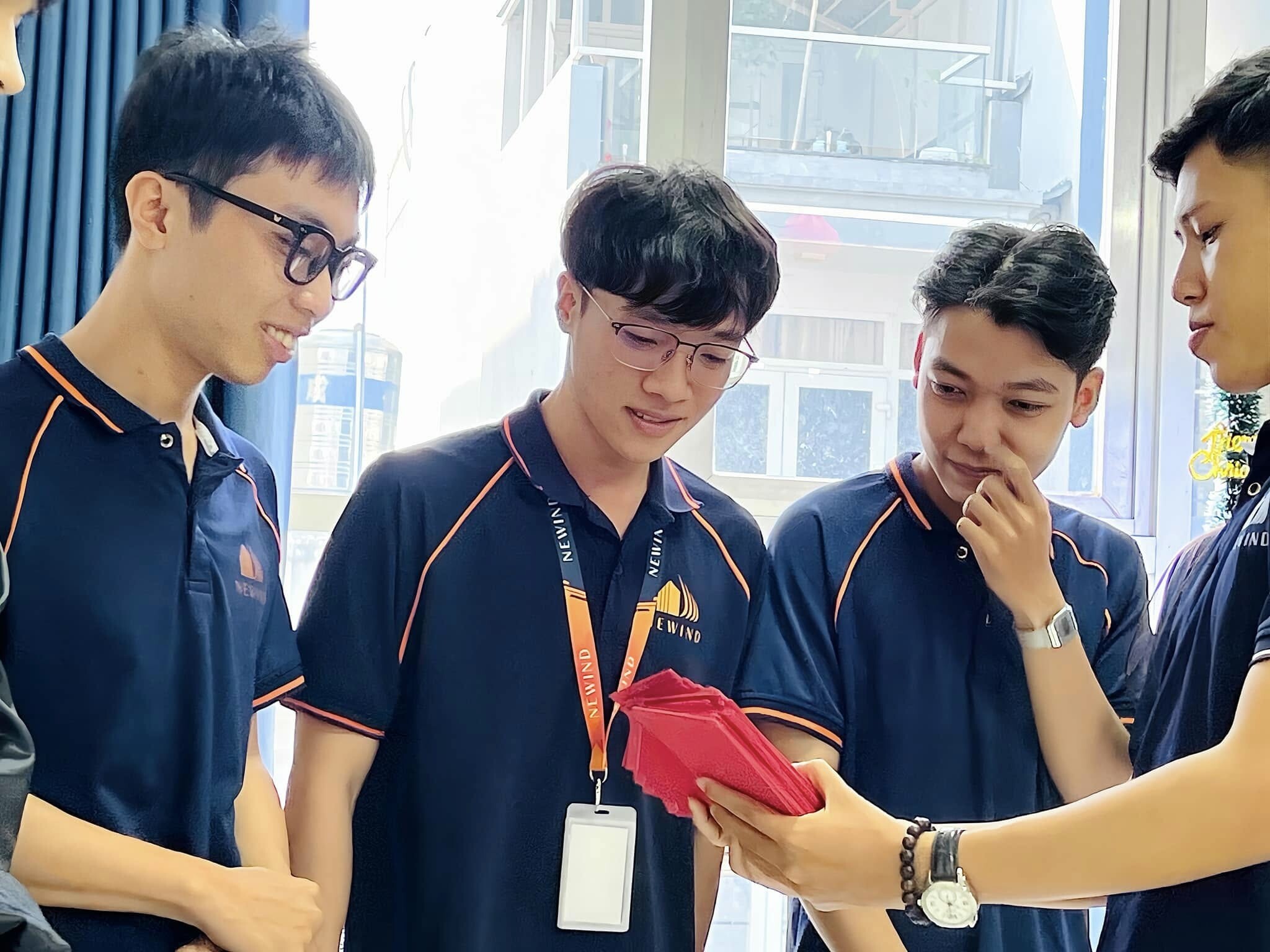 THƯƠNG MẠI VÀ DỊCH VỤ BẤT ĐỘNG SẢN NEWIND 8