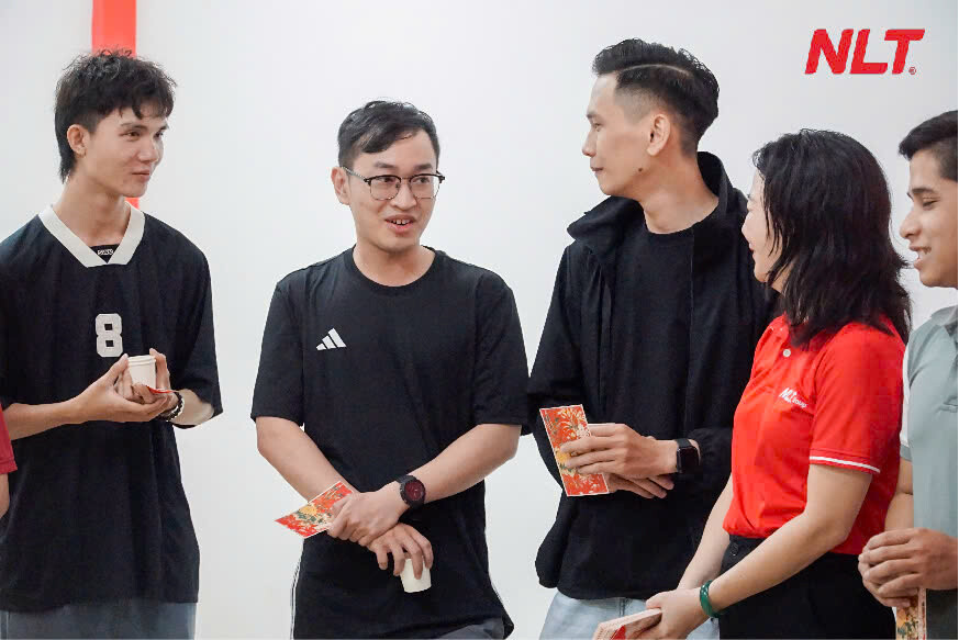 TẬP ĐOÀN ĐẦU TƯ CÔNG NGHỆ NAM LONG 11