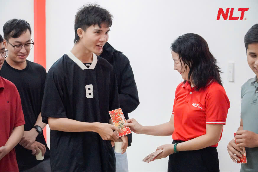 TẬP ĐOÀN ĐẦU TƯ CÔNG NGHỆ NAM LONG 12