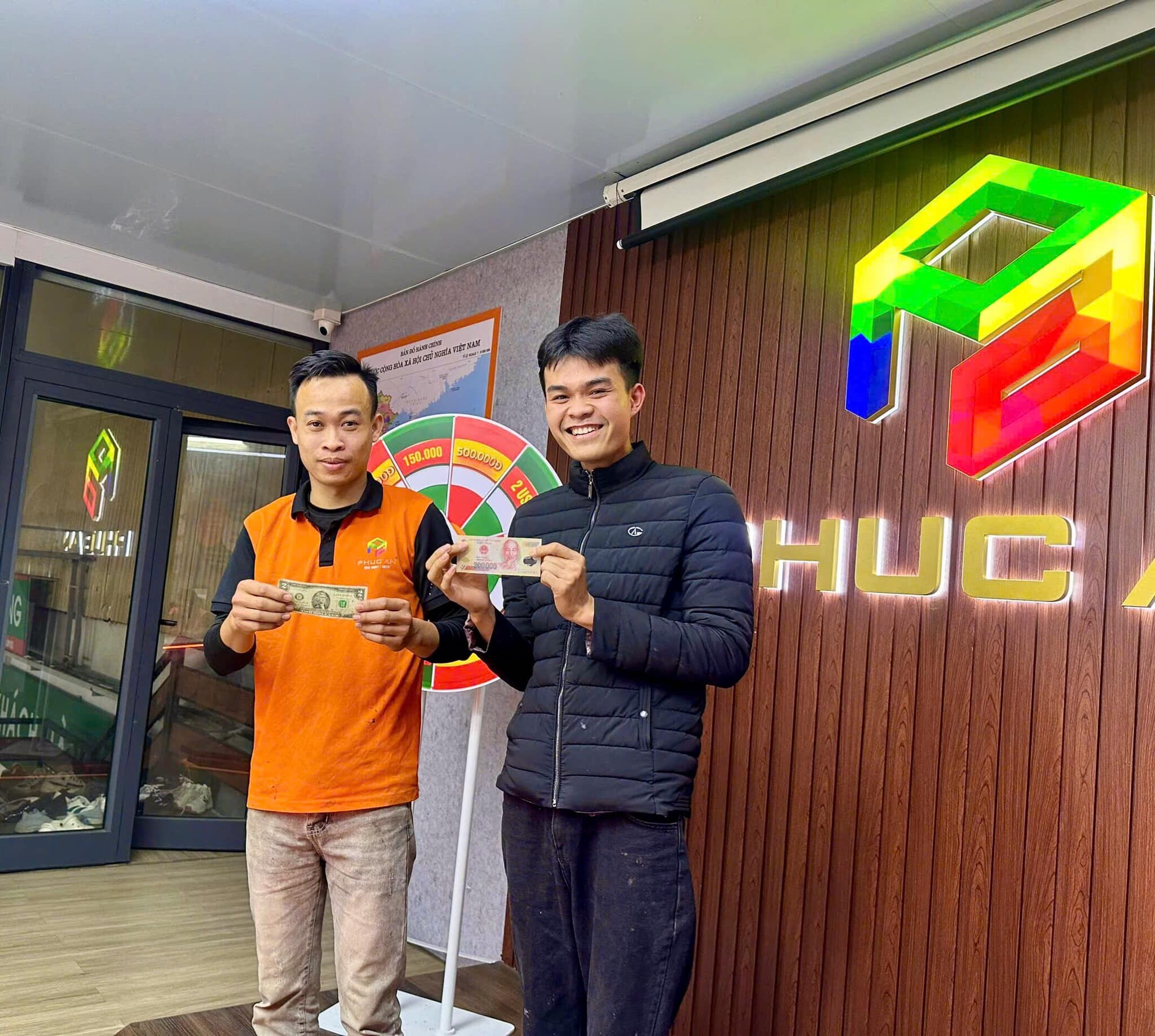 Quảng Cáo Và Nội Thất Phúc An 9