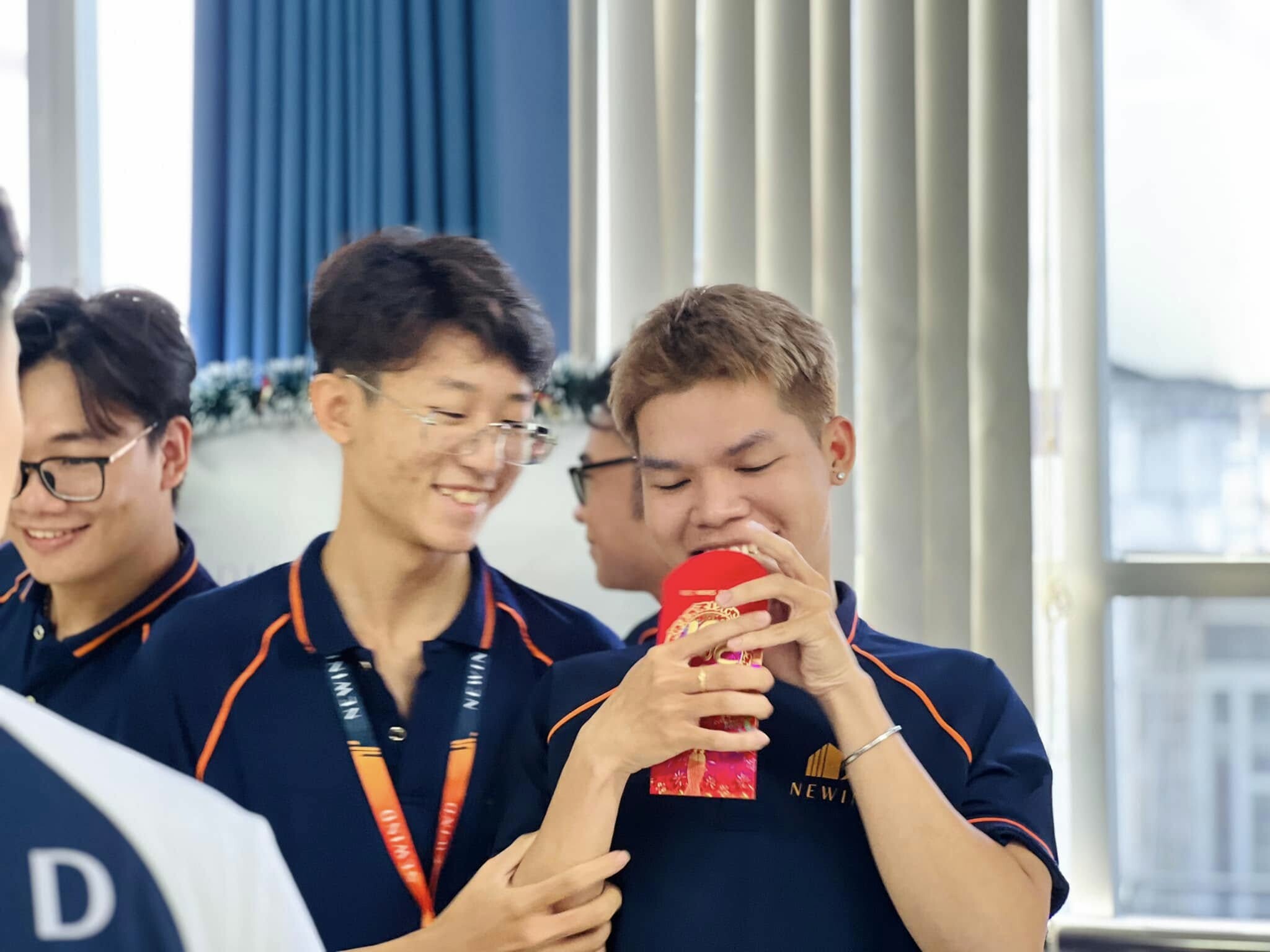 THƯƠNG MẠI VÀ DỊCH VỤ BẤT ĐỘNG SẢN NEWIND 7