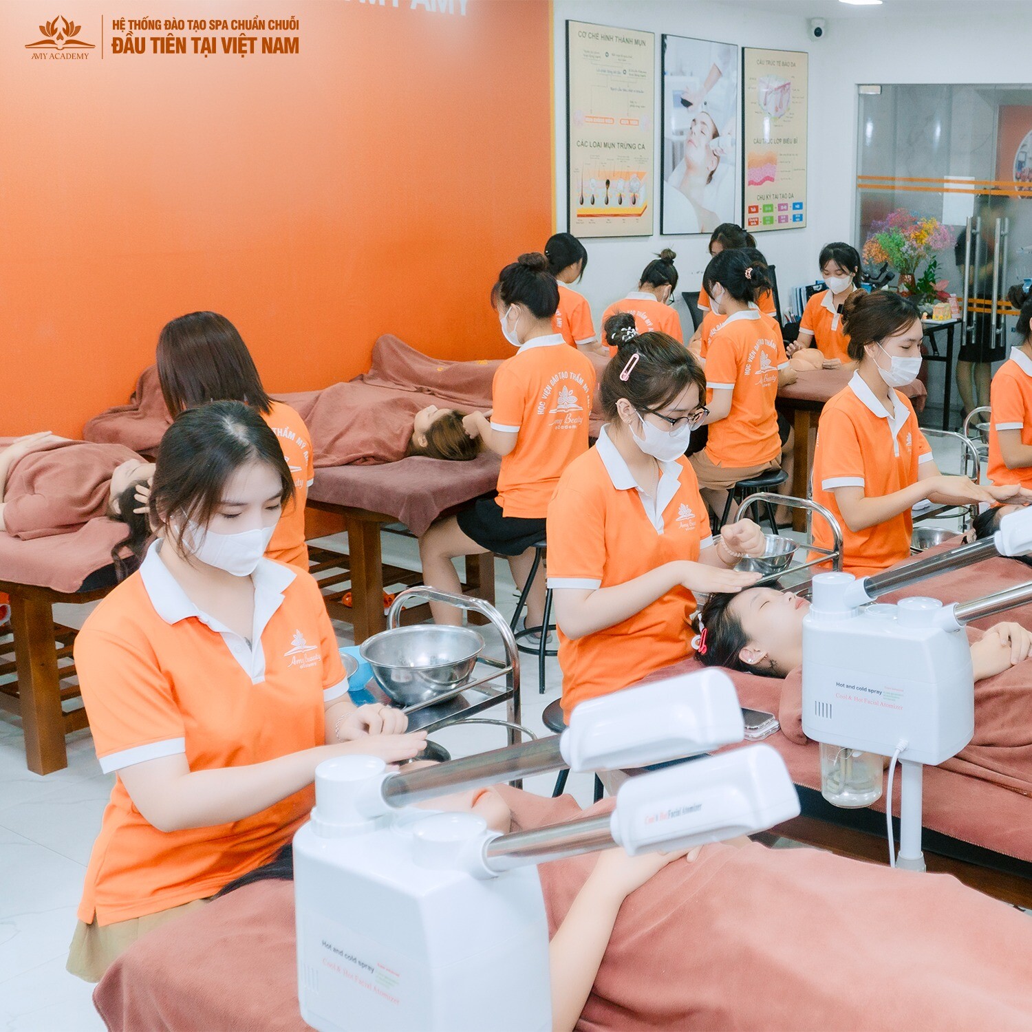 Học viện đào tạo thẩm mỹ Amy 12