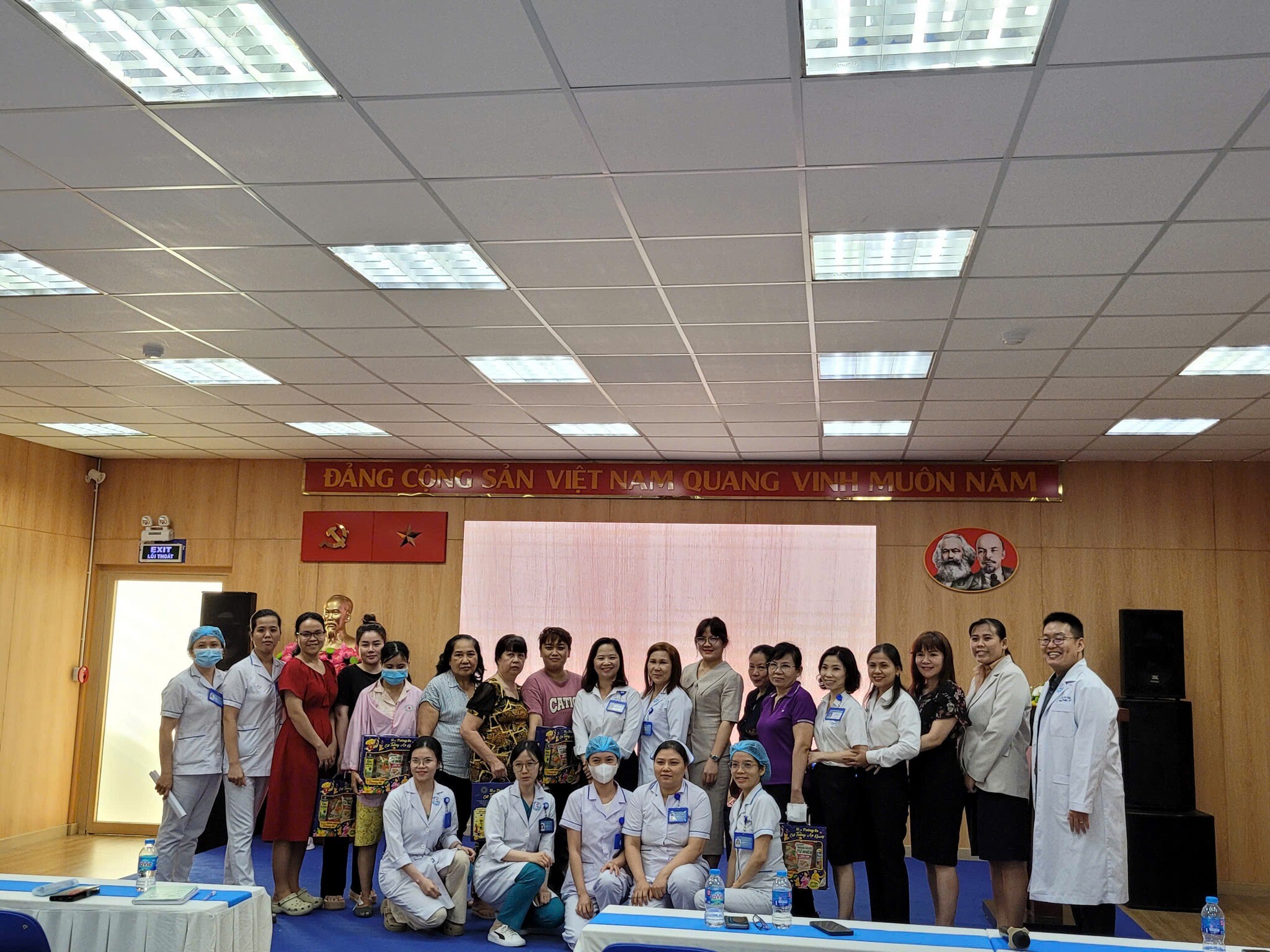 Thương Mại Sản Xuất Thiên Ấn 11