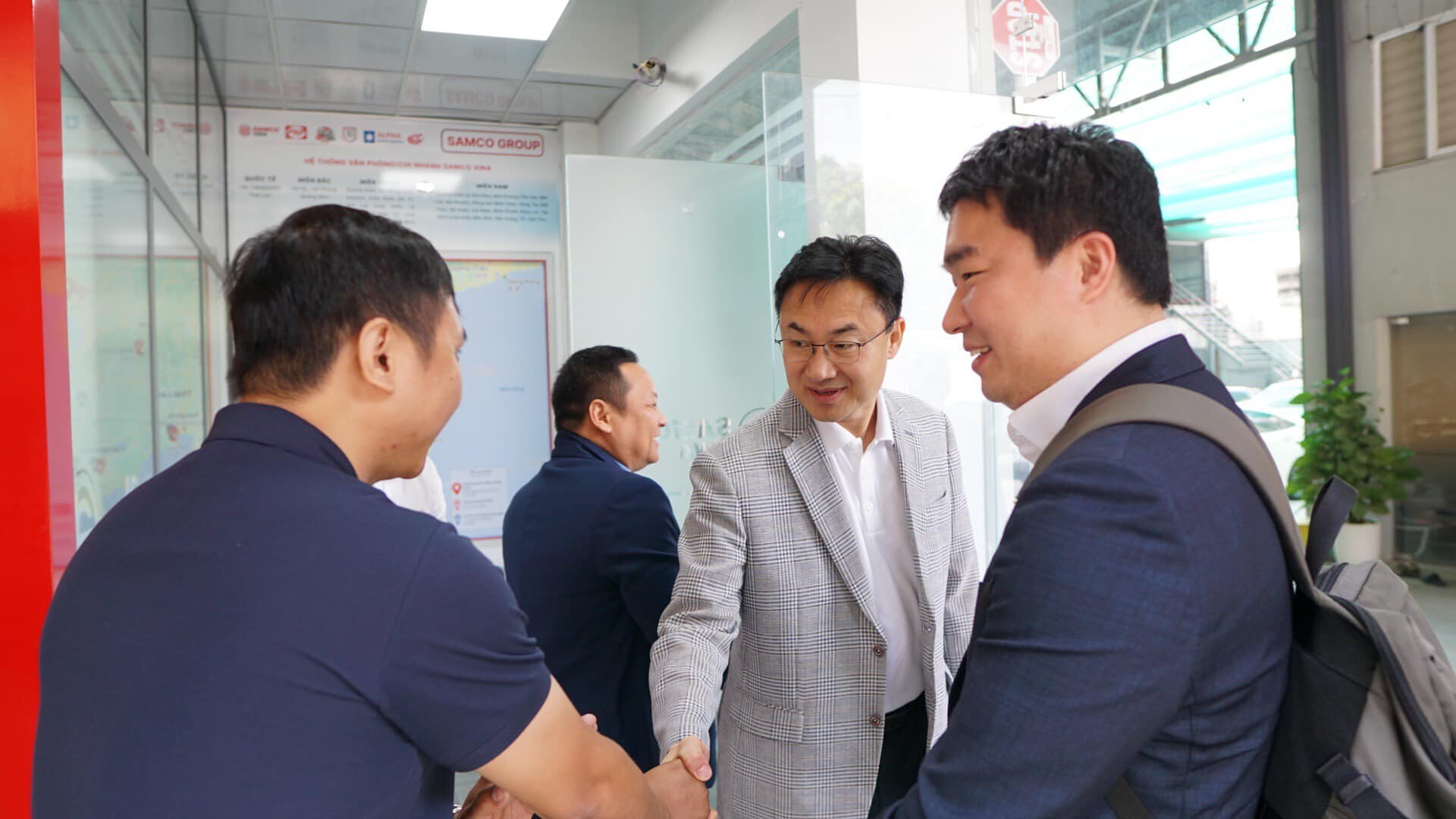 Sam Global Battery 12