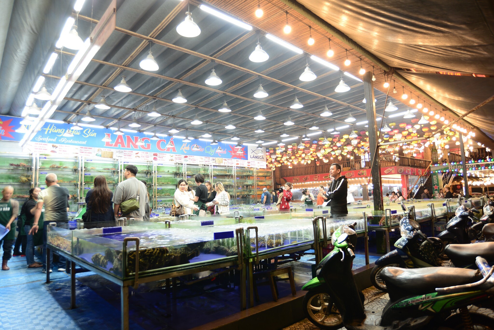 Nhà Hàng Hải Sản Làng Cá 10