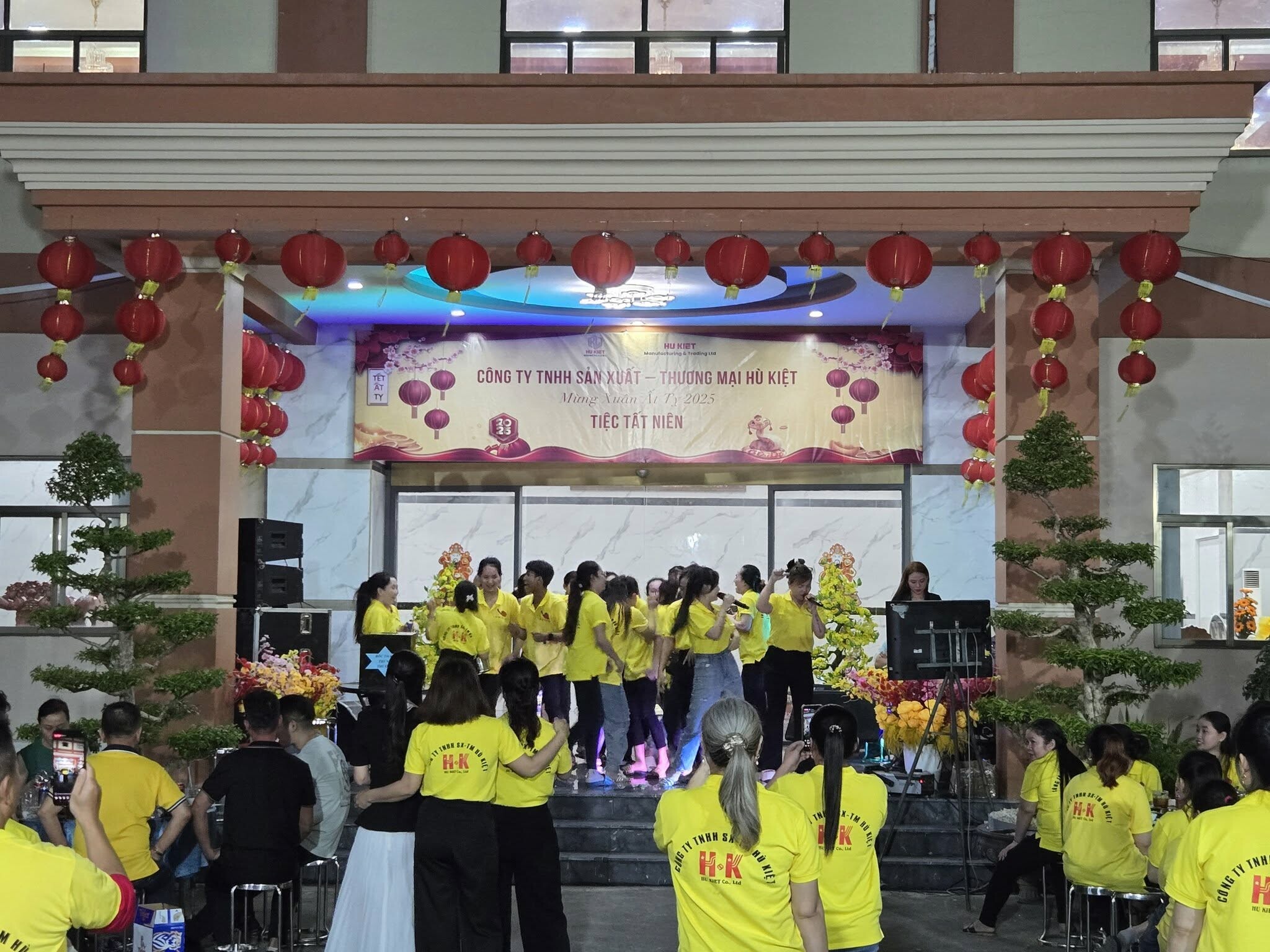 SẢN XUẤT THƯƠNG MẠI HÙ KIỆT 8