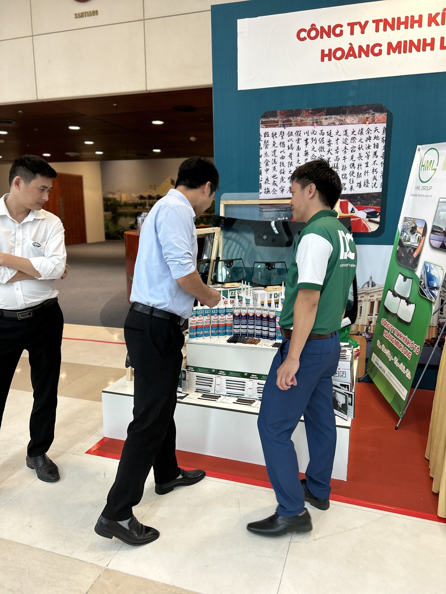 Kính Ô Tô Hoàng Minh Long 3