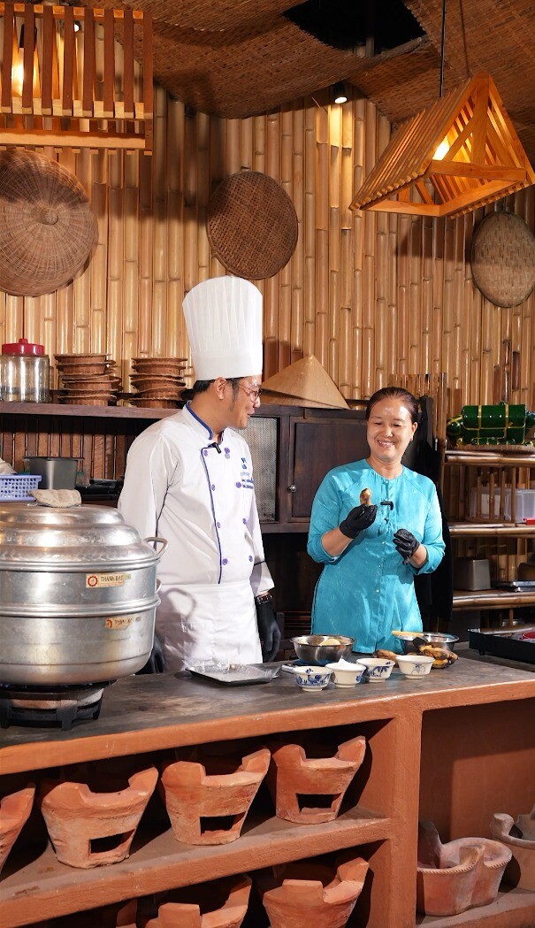 Nhà hàng Mùa Nước Nổi 11