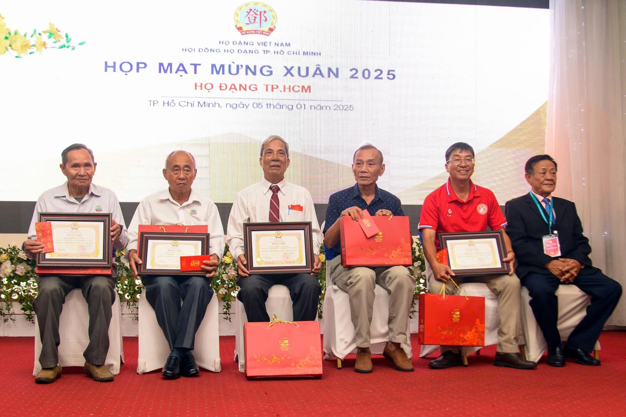 Yến Việt Thiên Nhiên 8