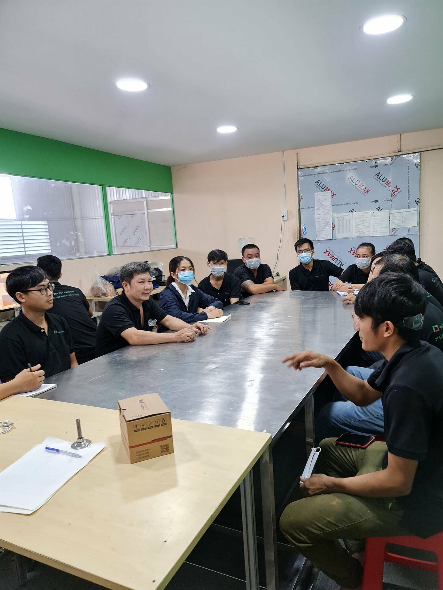 MAY VÀ THƯƠNG MẠI TIẾN BẢO 8