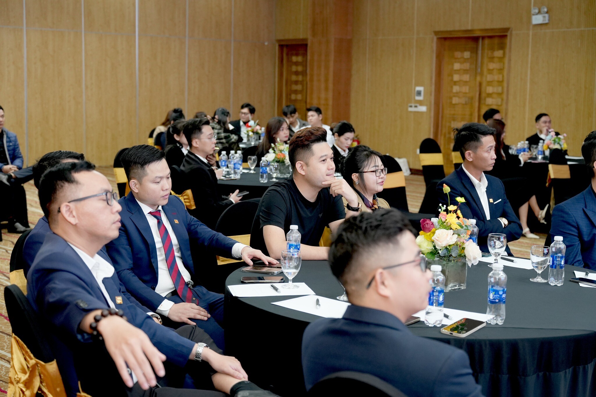 Thương Mại Và Đầu Tư SRT Miền Trung 9