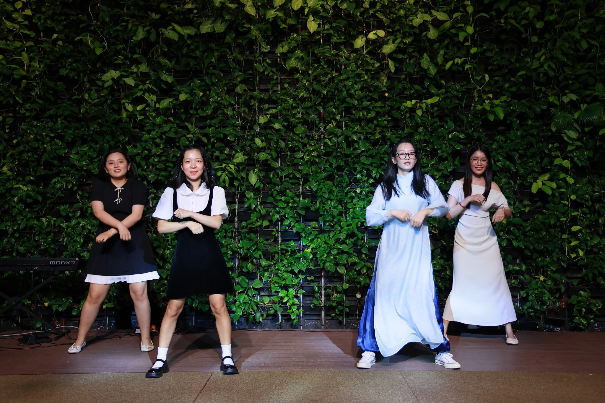 Tiếp vận Thương mại Cá Heo Xanh - Blue Dolphin Logistics 15