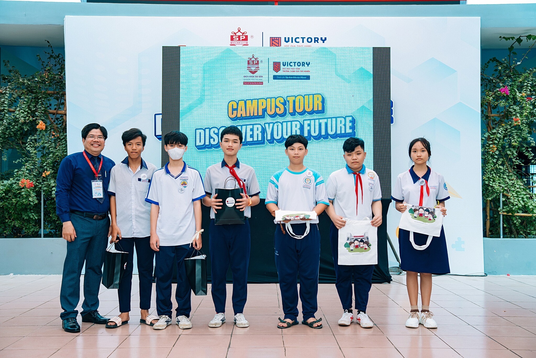 Trường Trung Cấp Bách Khoa Sài Gòn 15