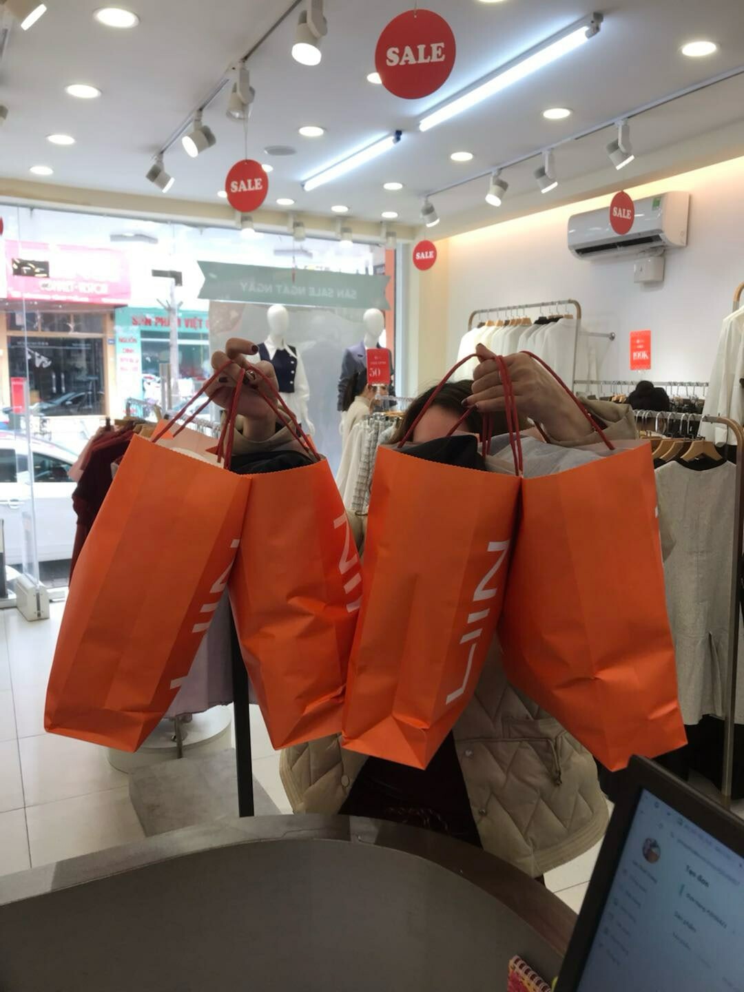 Thời Trang L.ii.n Clothing 9