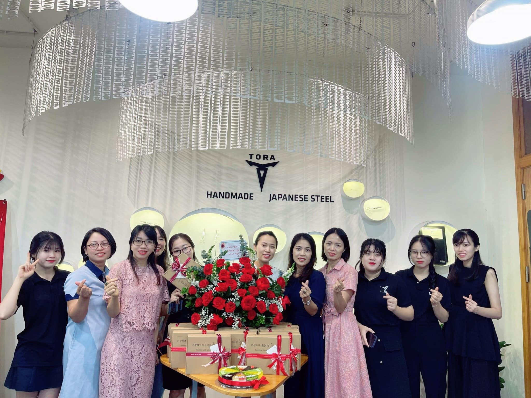 Đầu tư và thương mại tổng hợp phú lộc 11