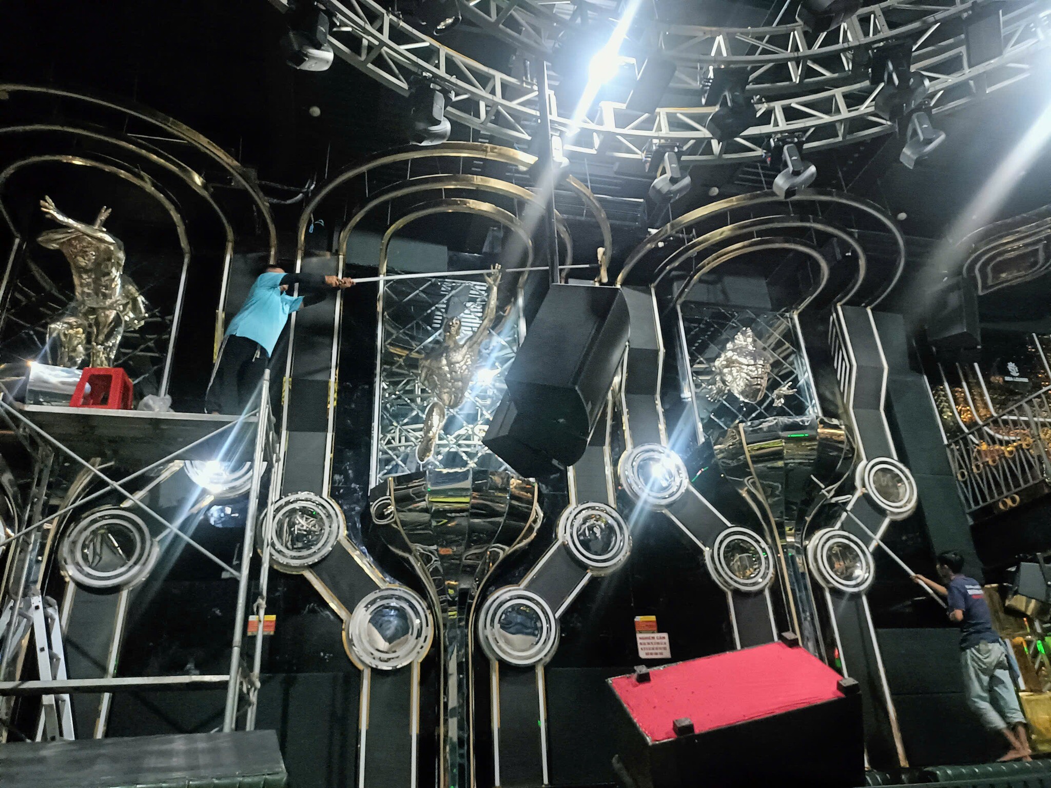 Vệ Sinh Công Nghiệp Thanh Nhã 12