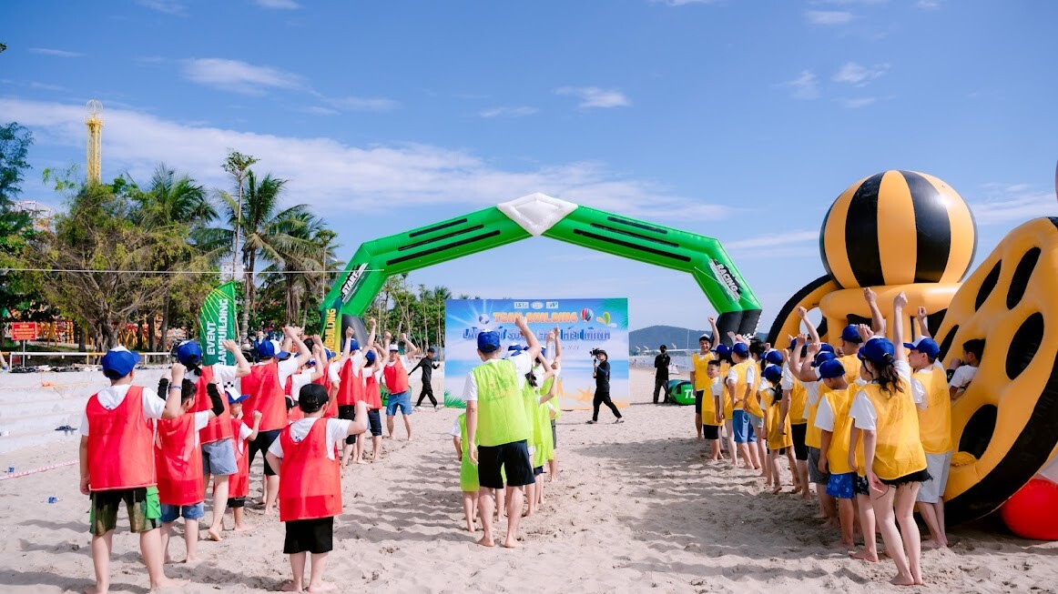 Quốc tế Alexan Phar 8