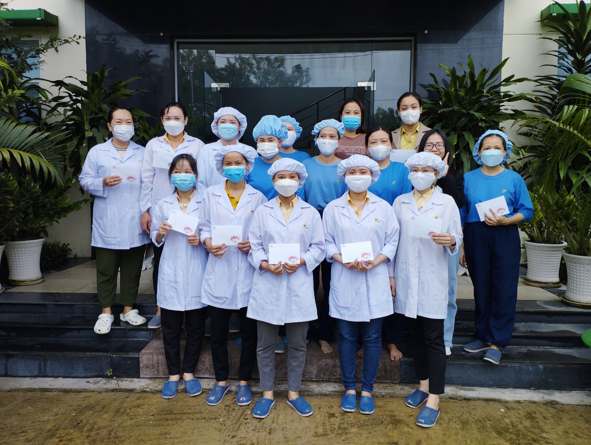 THƯƠNG MẠI - SẢN XUẤT THUỐC THÚ Y GẤU VÀNG 10