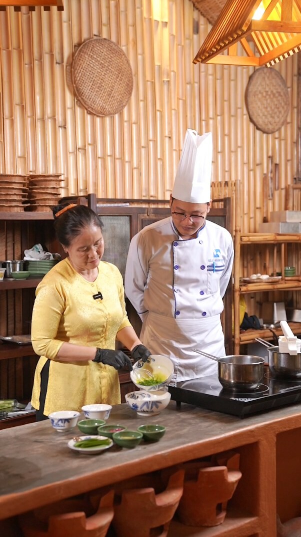 Nhà hàng Mùa Nước Nổi 10