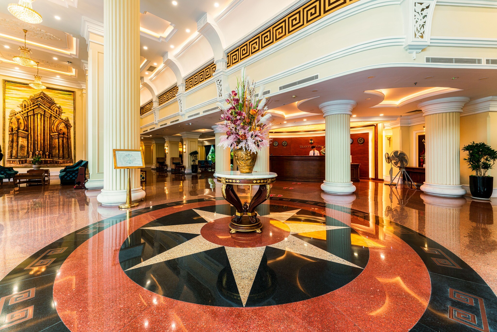 Trần Viễn Đông Hotel 8
