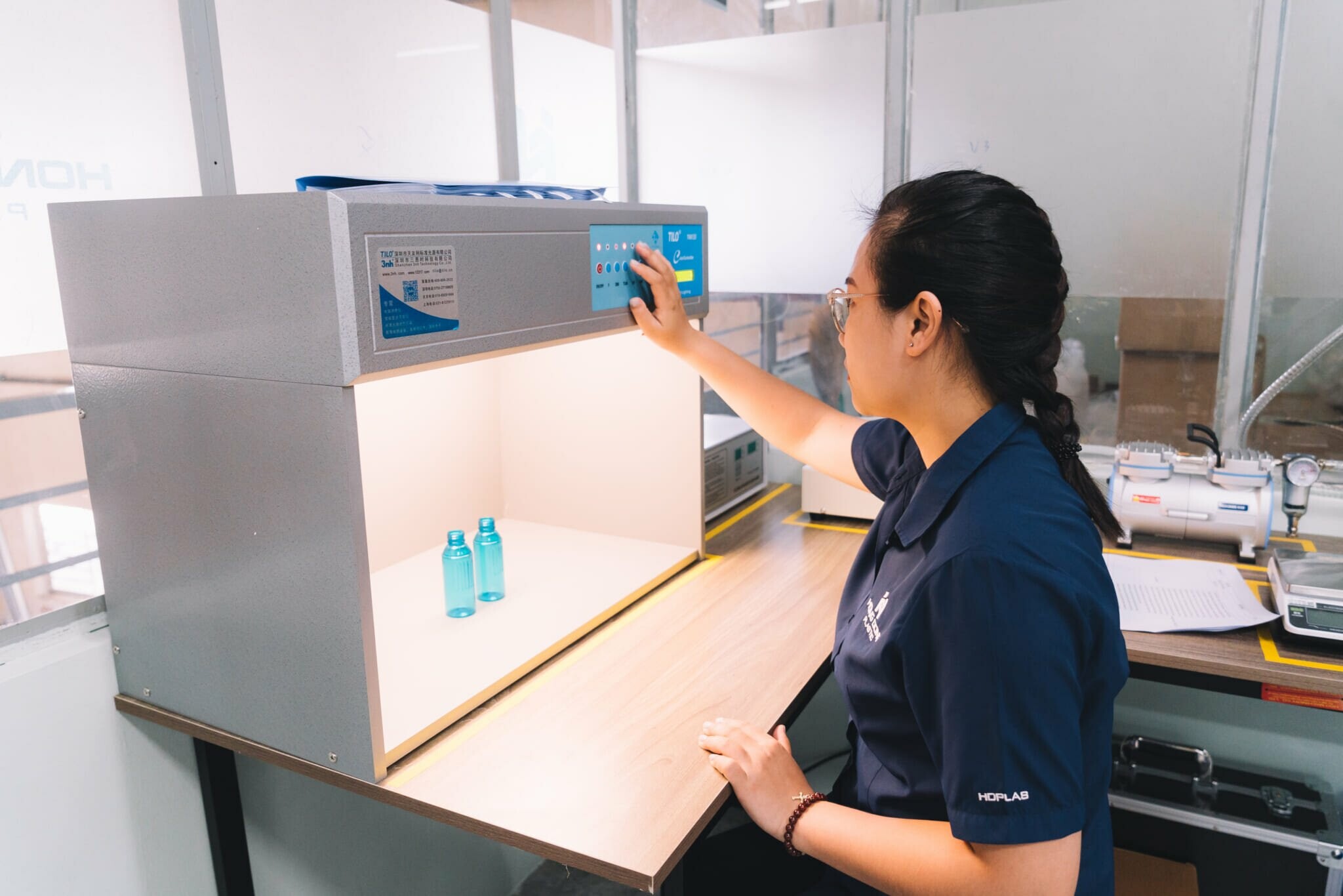 Nhựa Hồng Đông 13