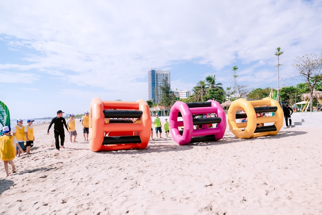 Quốc tế Alexan Phar 10