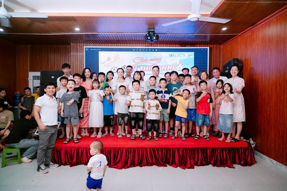 Quốc tế Alexan Phar 7