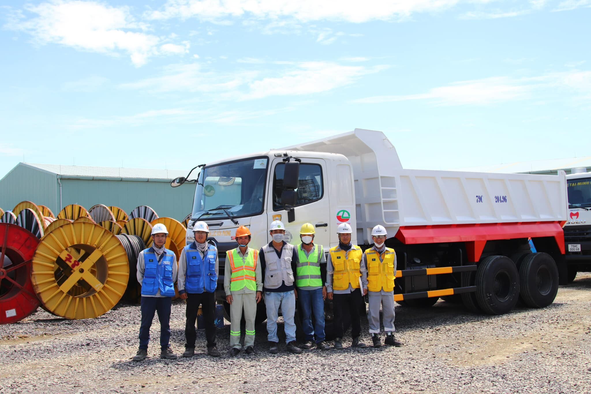 TRƯỜNG VINH HI - NÔ 3