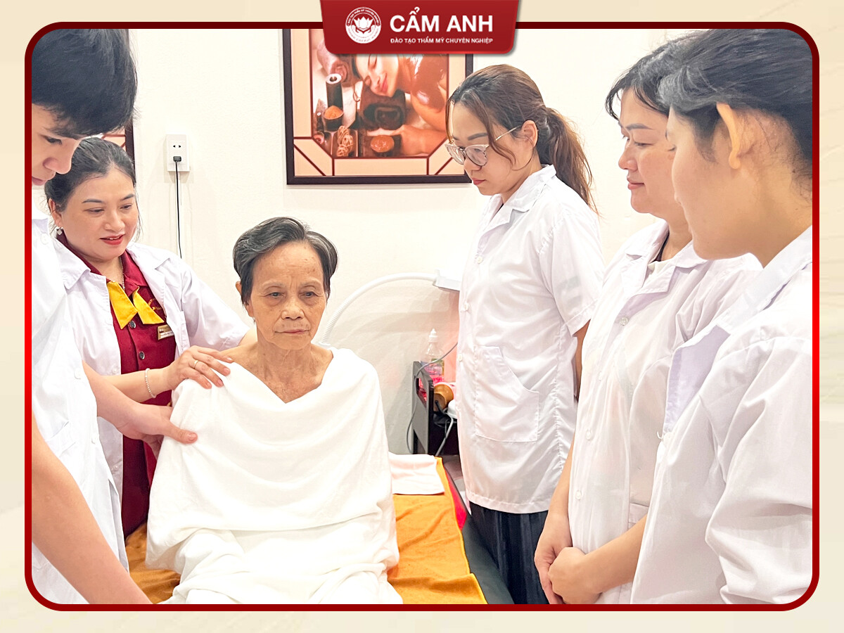 Thương Mại Dịch Vụ CẨM ANH 11