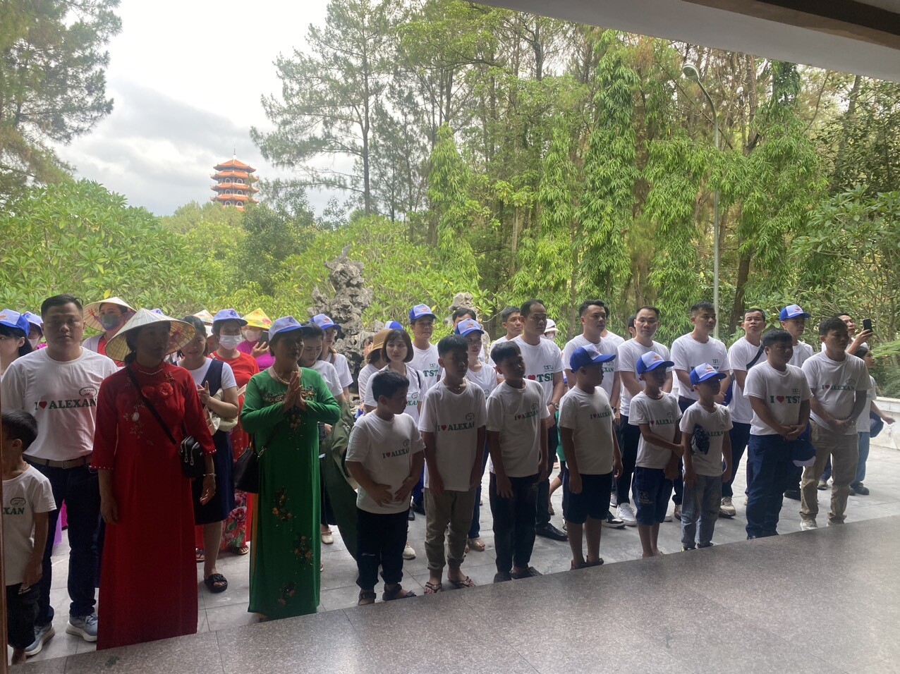 Quốc tế Alexan Phar 4