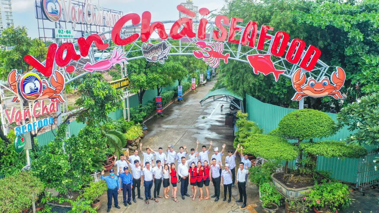 VẠN CHÀI RESTAURANT 10