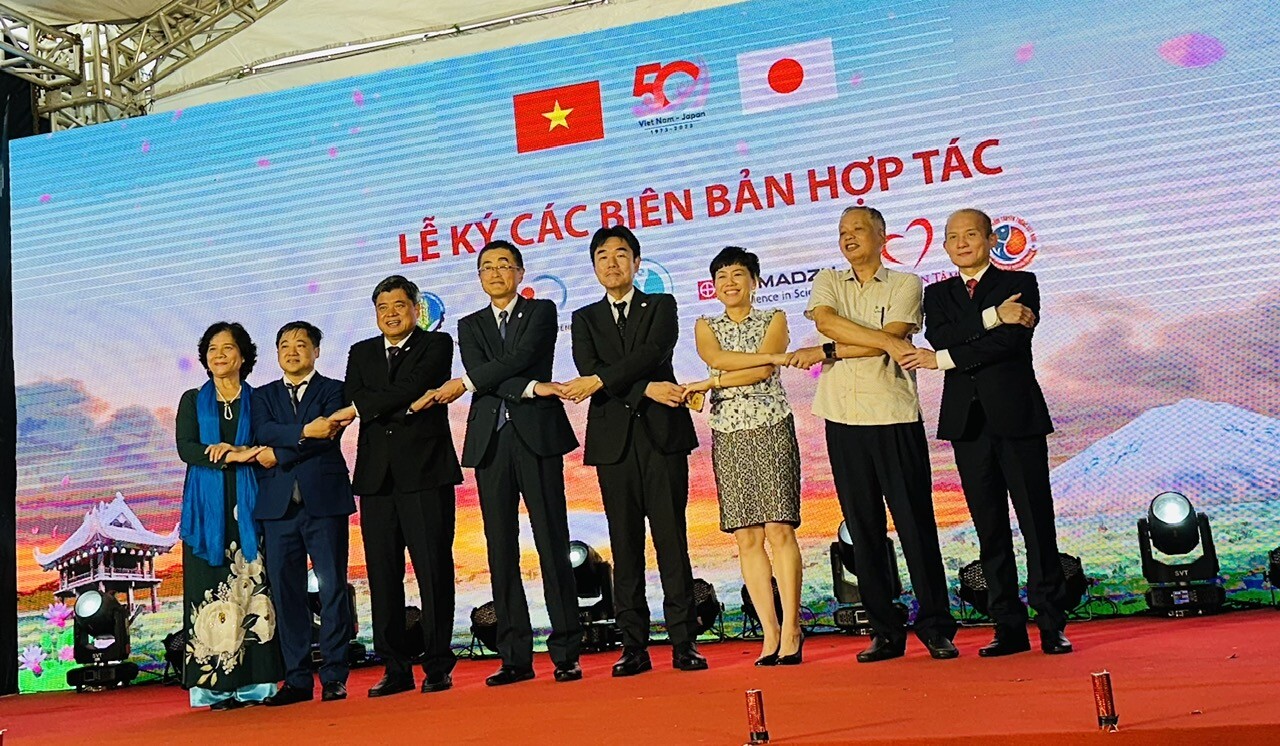 Thiết bị Vật tư Khoa học Kỹ Thuật và Du lịch Trung Sơn T.S.S.E 11