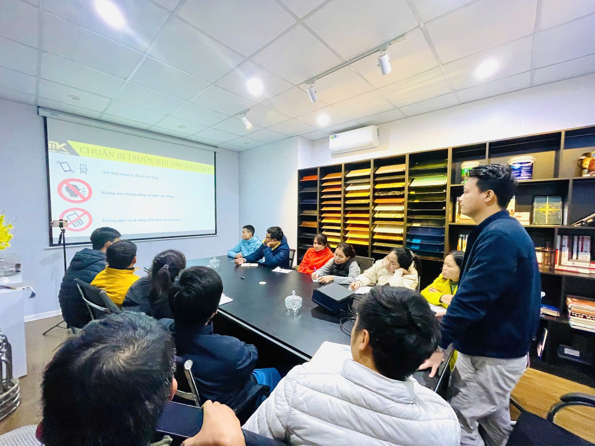 ĐẦU TƯ THƯƠNG MẠI XÂY DỰNG MINH KHÔI 10