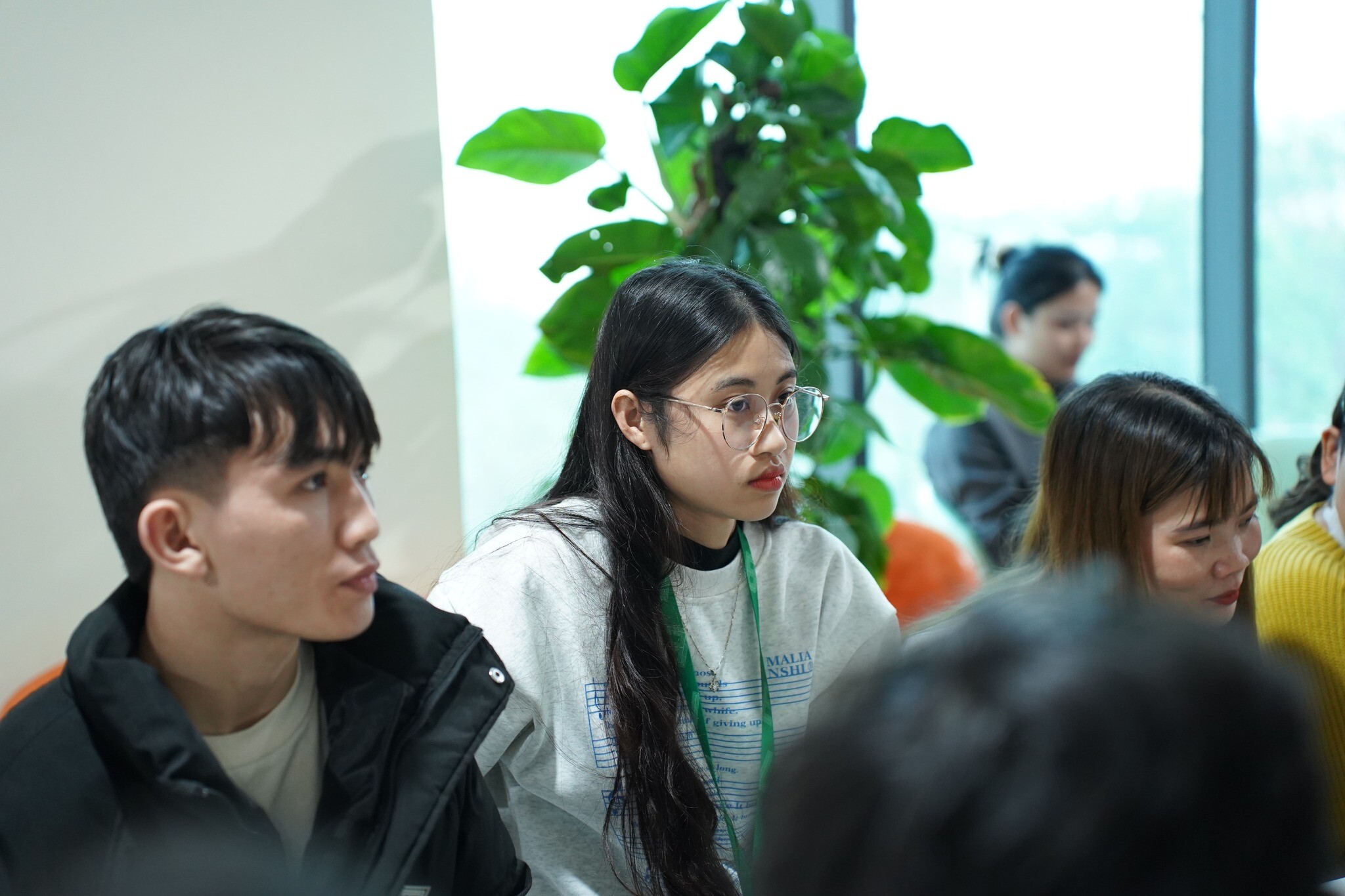 Sản Xuất Biel Crystal 8