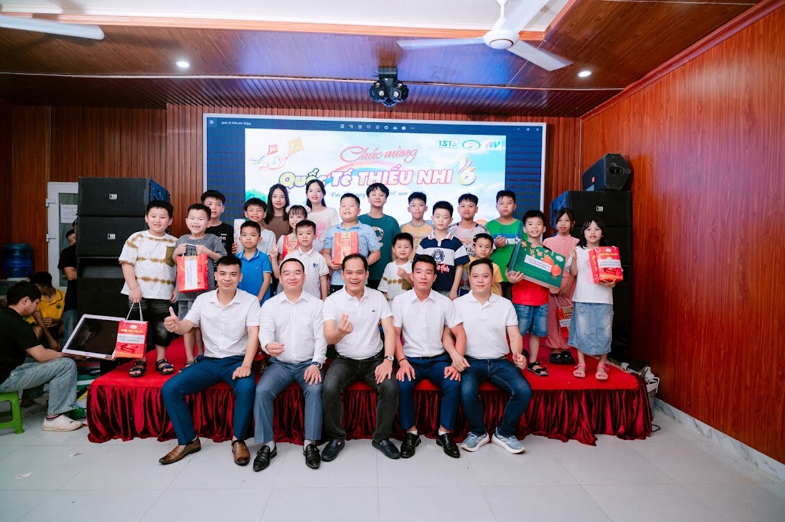 Quốc tế Alexan Phar 12