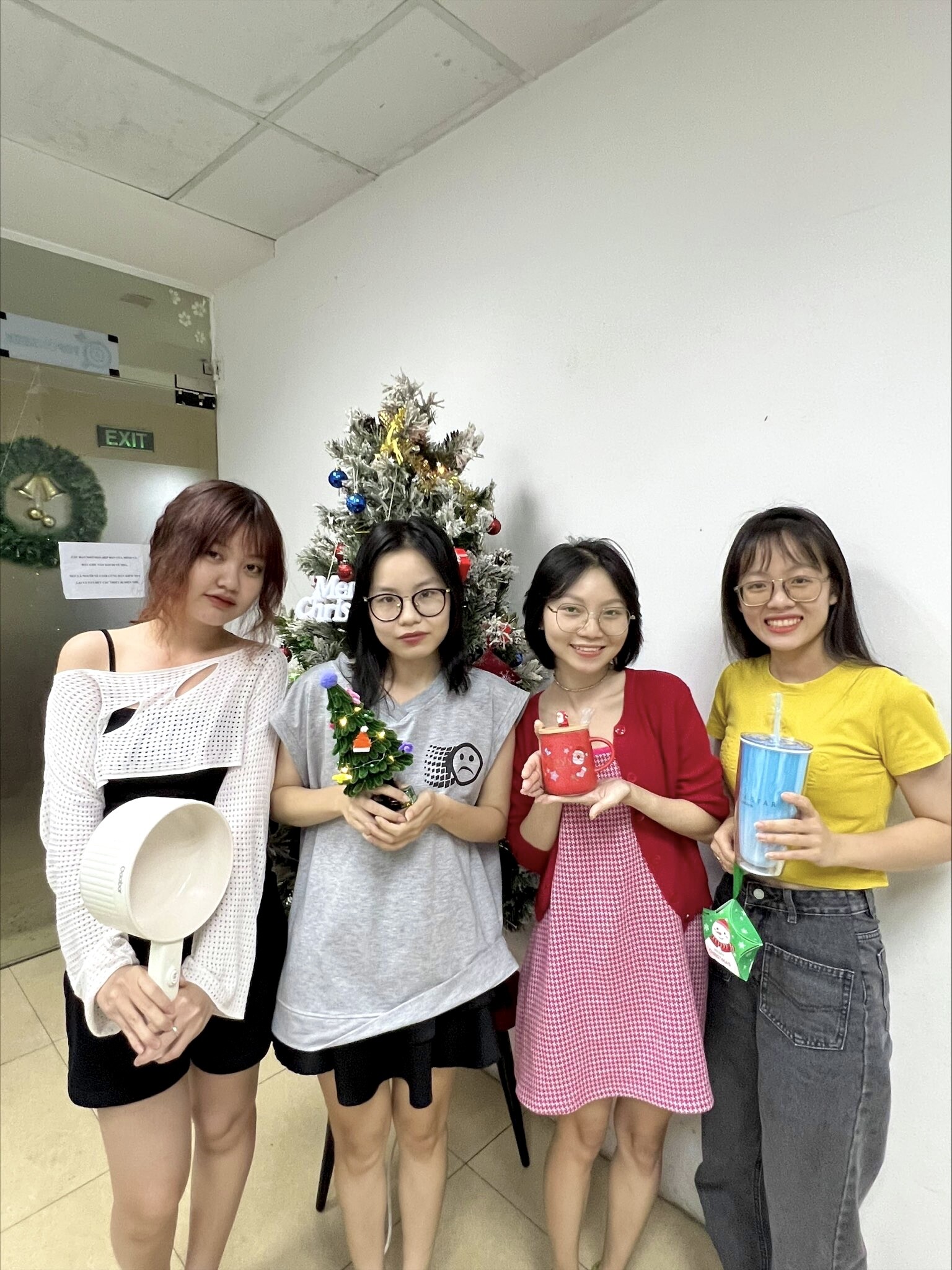 CÔNG TY TNHH TOS - TopOnSeek 13