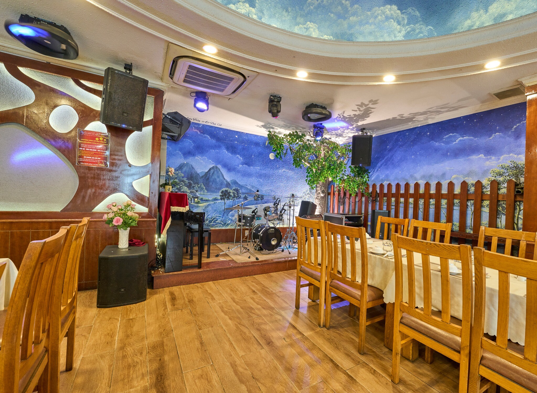 Hệ Thống Nhà Hàng Sơn Thủy 11