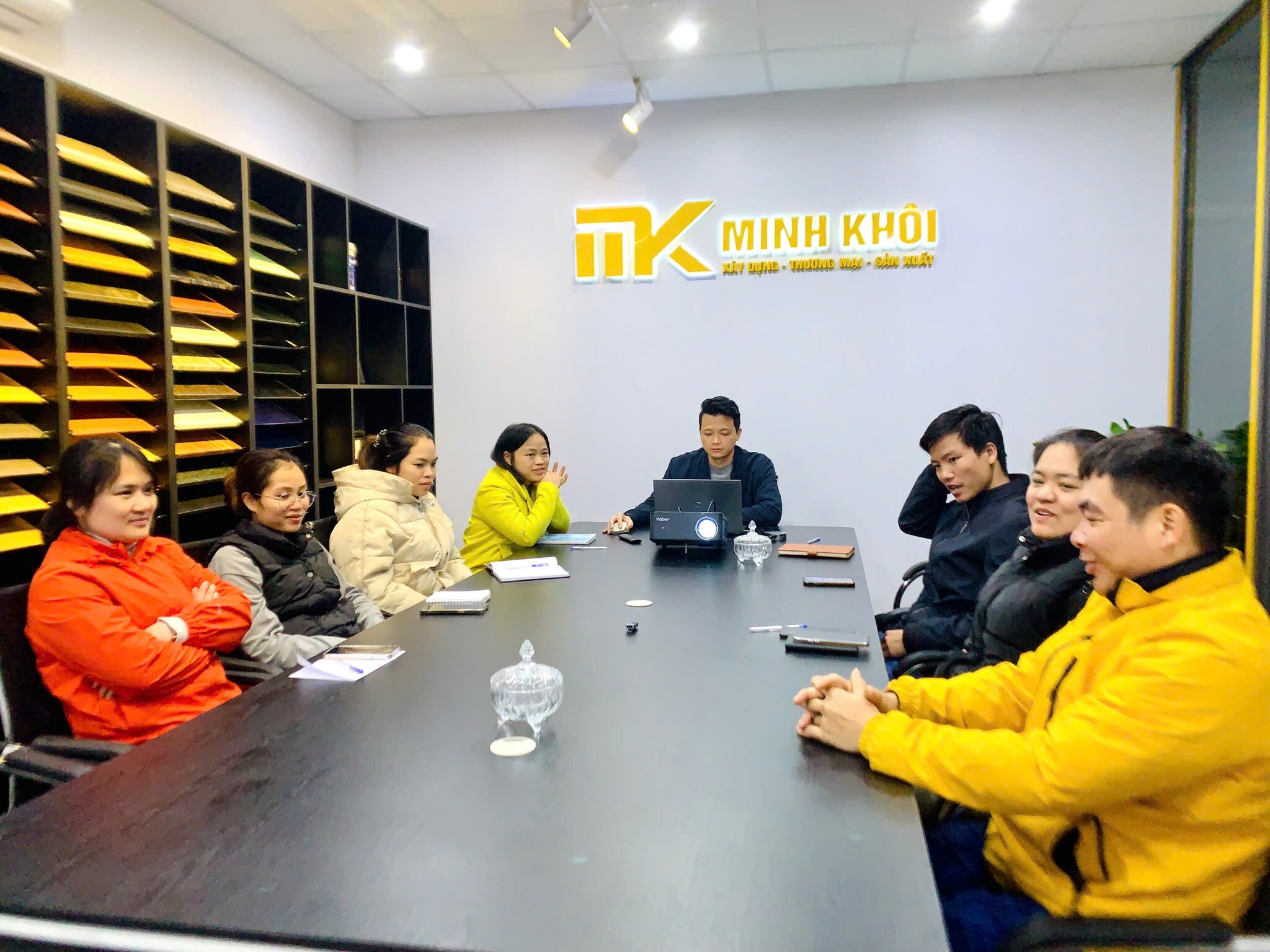 ĐẦU TƯ THƯƠNG MẠI XÂY DỰNG MINH KHÔI 11