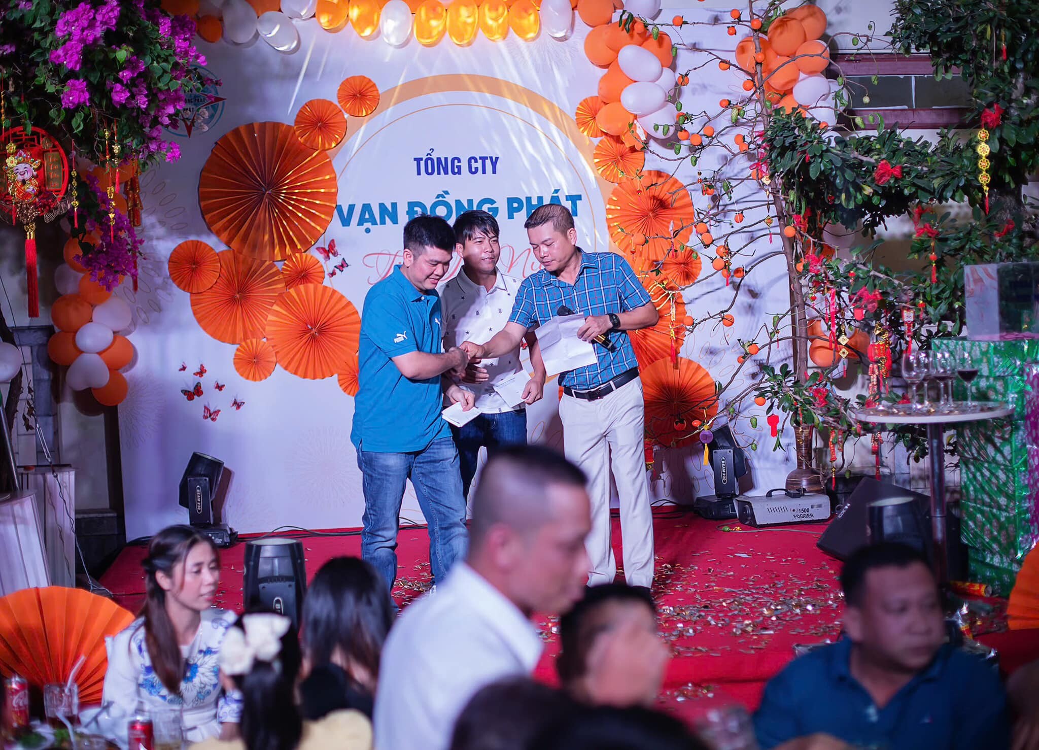 Sản Xuất Thương Mại Dịch Vụ Vạn Đồng Phát 10