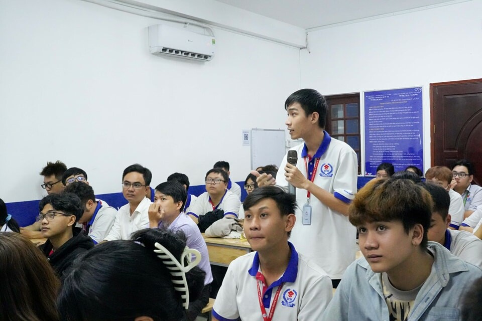 Trường Cao Đẳng Quốc Tế TPHCM 7