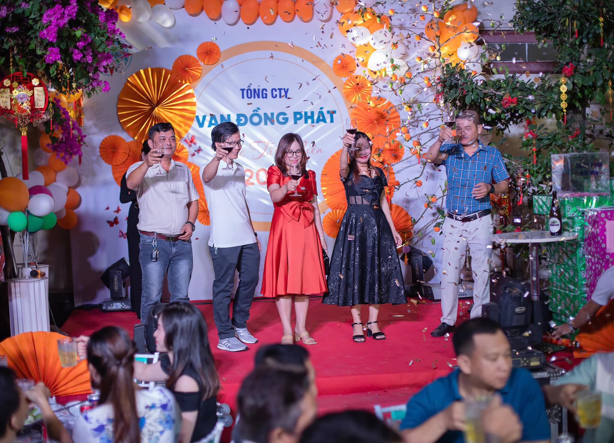 Sản Xuất Thương Mại Dịch Vụ Vạn Đồng Phát 6